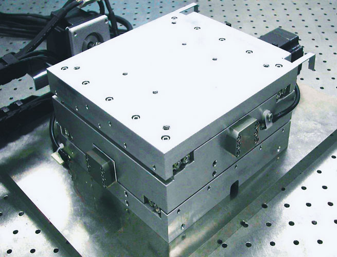 NSK’s CD-series nanopositioner with dual-axis XY table